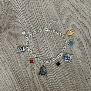 In A Galaxy Far Away 💫
Handcrafted Star Wars Charm Bracelet ✨